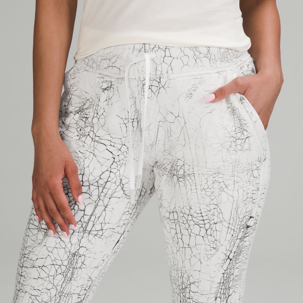 NWT Warm Down Jogger 7/8 length